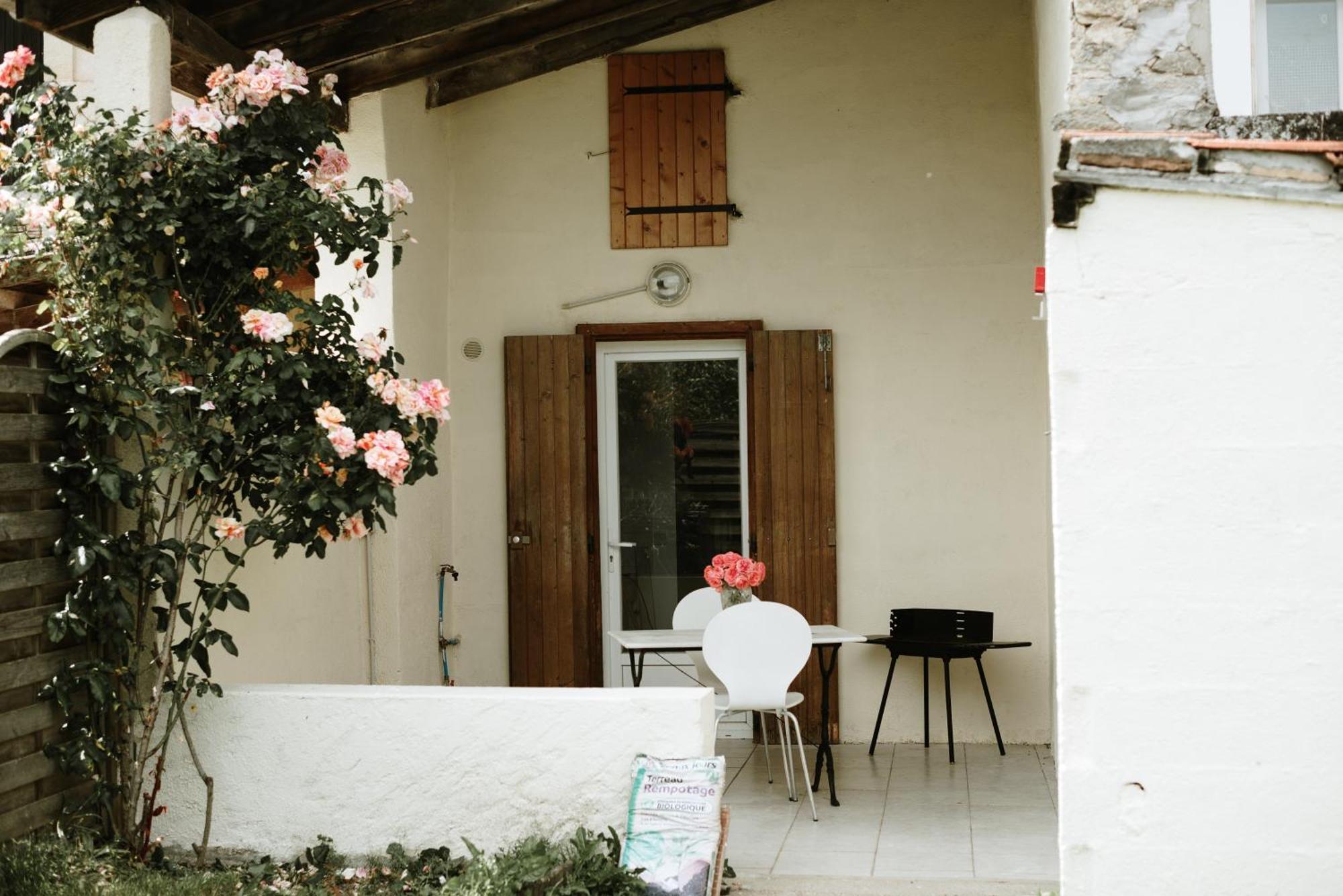 Studio De Plain-Pied Avec Terrasse Et Jardin Apartment Saint-Meard-de-Gurcon Exterior foto